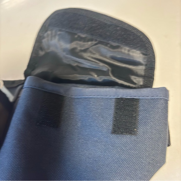 FLW Fishing Tackle Waist Belt Fits waist up to 46” LIKE NEW! - Picture 5 of 8